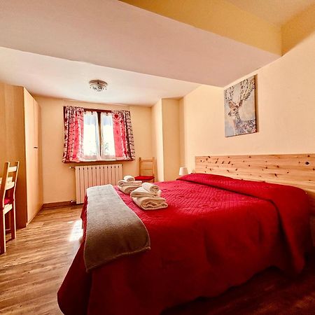 Hotel Piccolo Chalet クラヴィエーレ エクステリア 写真