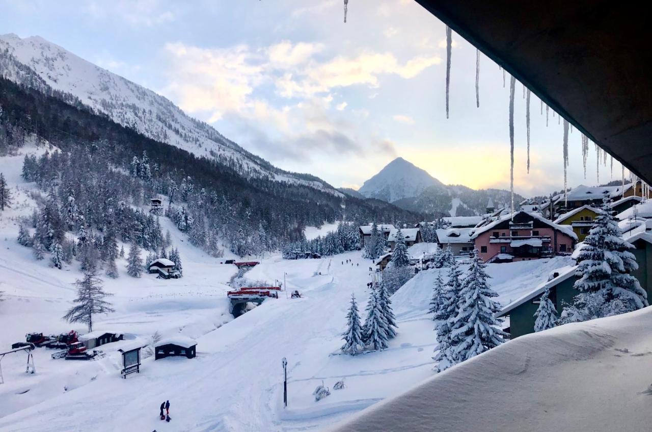 Hotel Piccolo Chalet クラヴィエーレ エクステリア 写真
