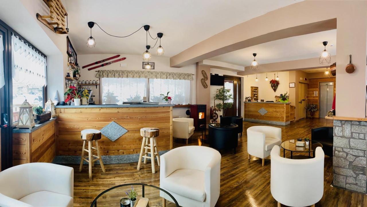 Hotel Piccolo Chalet クラヴィエーレ エクステリア 写真