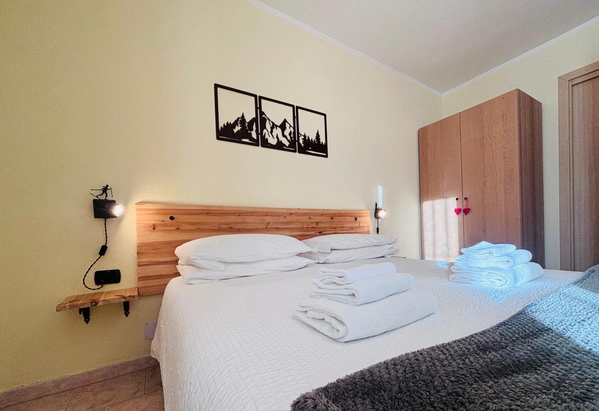 Hotel Piccolo Chalet クラヴィエーレ エクステリア 写真